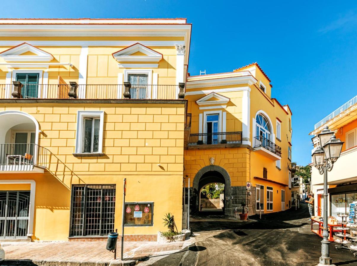 Апартаменты Casa Neval Lacco Ameno Лакко-Амено Экстерьер фото